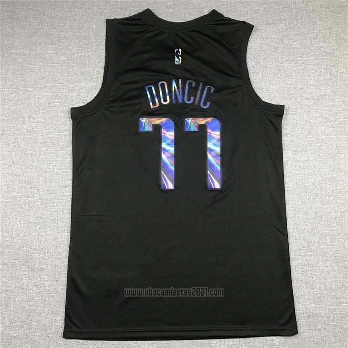 Camiseta Dallas Mavericks Luka Doncic #77 Iridescent Logo Negro